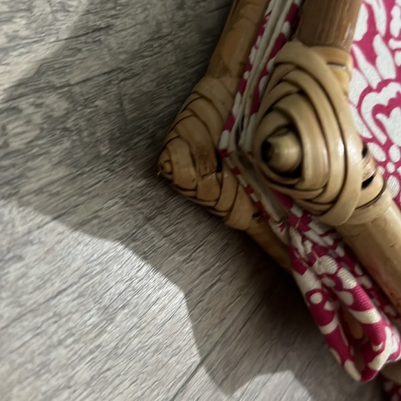 3/$30 Donna Dixon Pink & White Clutch w/Bamboo Handle. EUC. - Picture 6 of 6